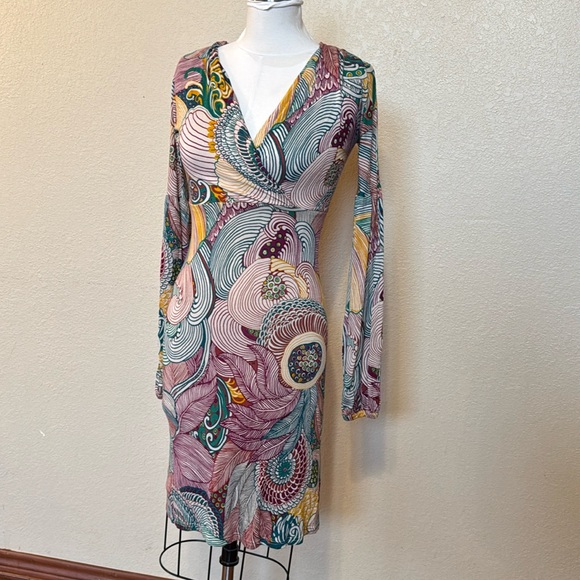 Missoni Dresses & Skirts - #546 👑 MISSONI Women’s V-Neck Jersey Dress
Size 2